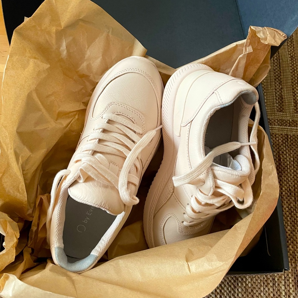 [New] O by Everlane Leather Sneaker, Size 6.5